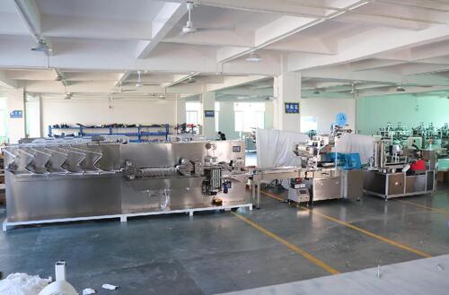 tin tức công ty mới nhất về Dây chuyền đóng gói khăn lau ướt tự động thông minh được áp dụng nhanh chóng trên toàn lĩnh vực sản xuất vệ sinh của Tây Á