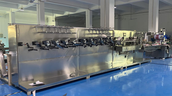 250-350 cắt / phút Máy làm lau ướt tốc độ cao 220v dây chuyền đóng gói tự động đầy đủ